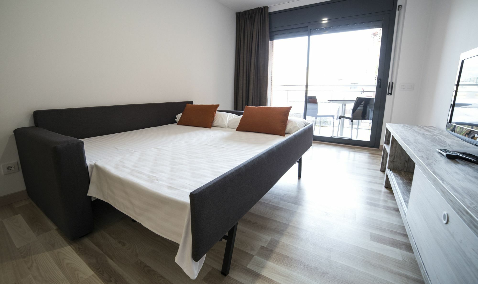 Ponent Apartment *